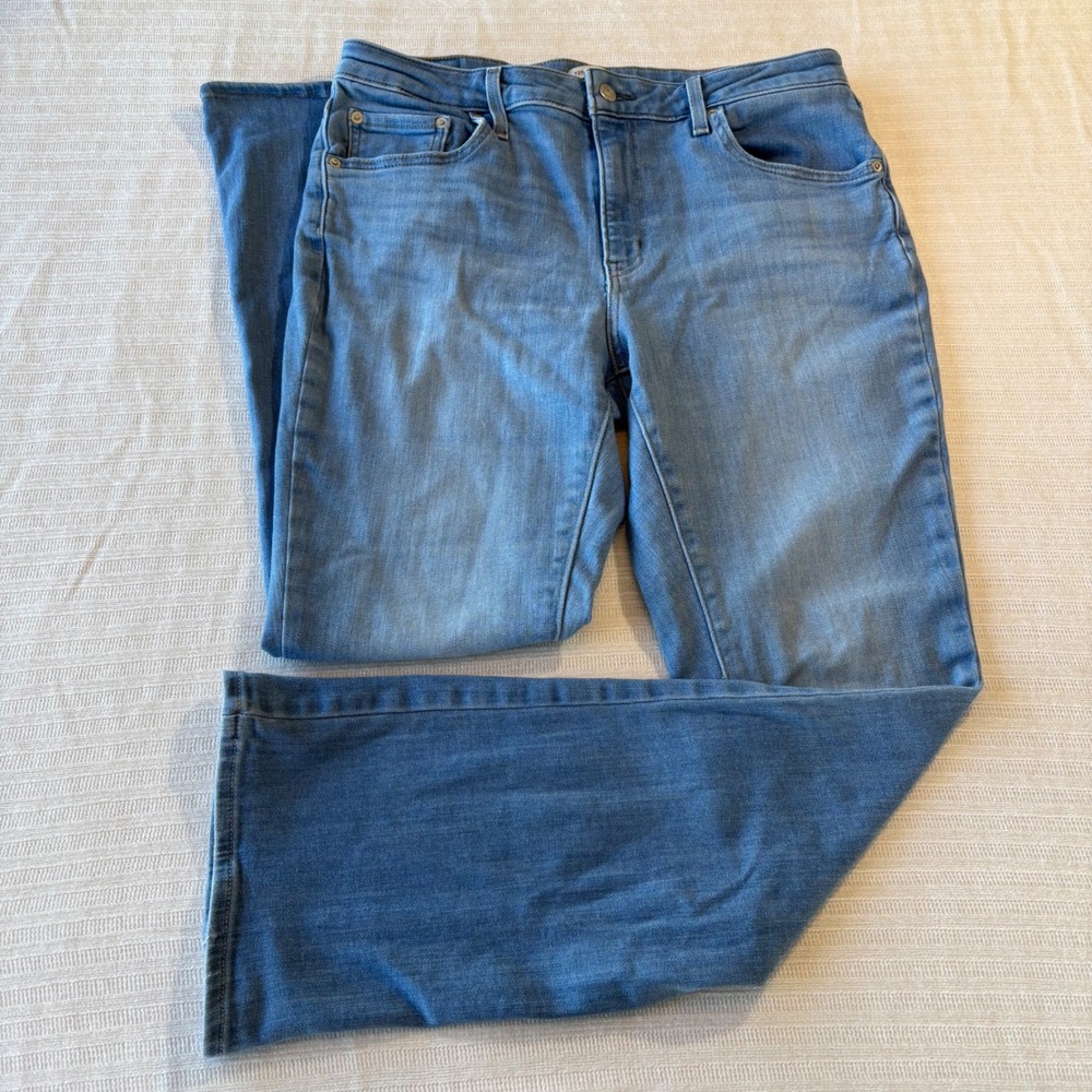 Levis 725 High Rise Bootcut Jeans Womens 32x32 Medium Wash Blue Denim 18759-0086